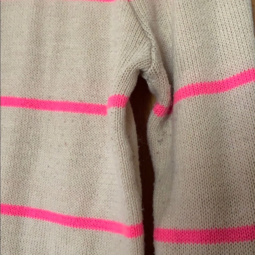 Sweater - Picture 4 of 4